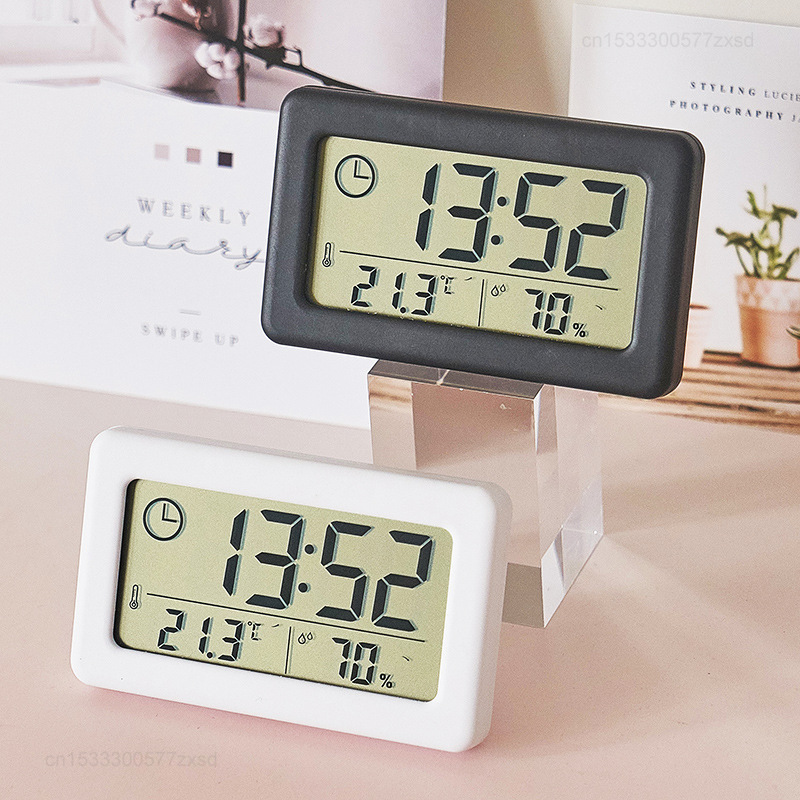 ساعة رقمية بسيطة مع مقياس درجة - مراجعة Thermometer Digital وسعره